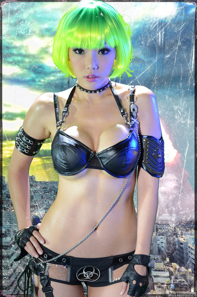 Cyber Chick in Leather and Chains - picture 00