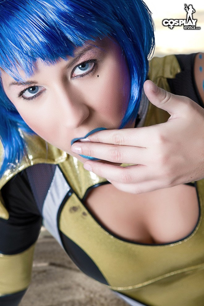 Cosplay Erotica Blue Haired Slut - picture 02