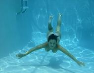 Sexy Teenager Underwater Boobs - pics 15