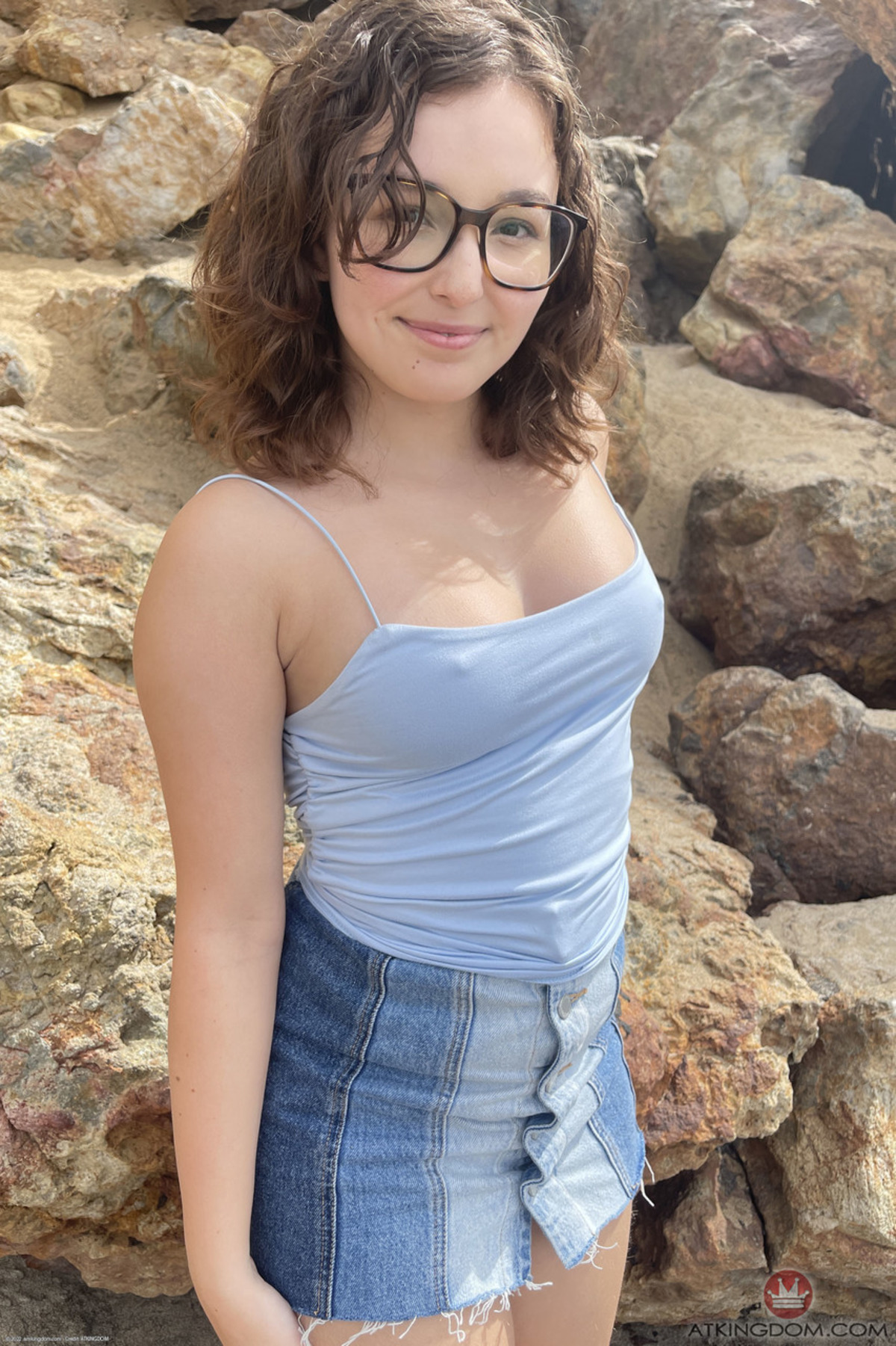 Leana Lovings Spreading her Pussy - picture 14