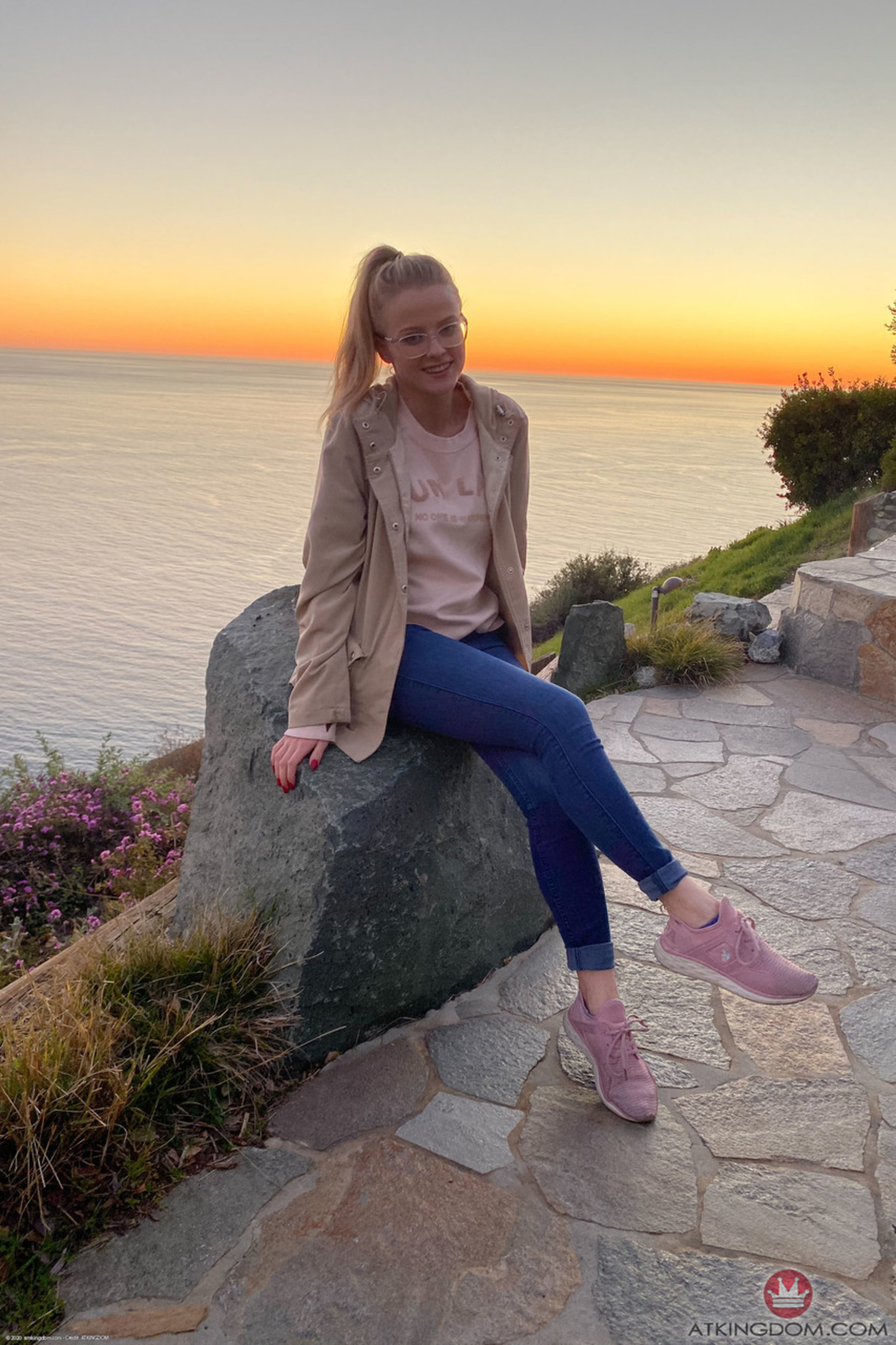 Paris White - Pussy Close up pics - picture 12