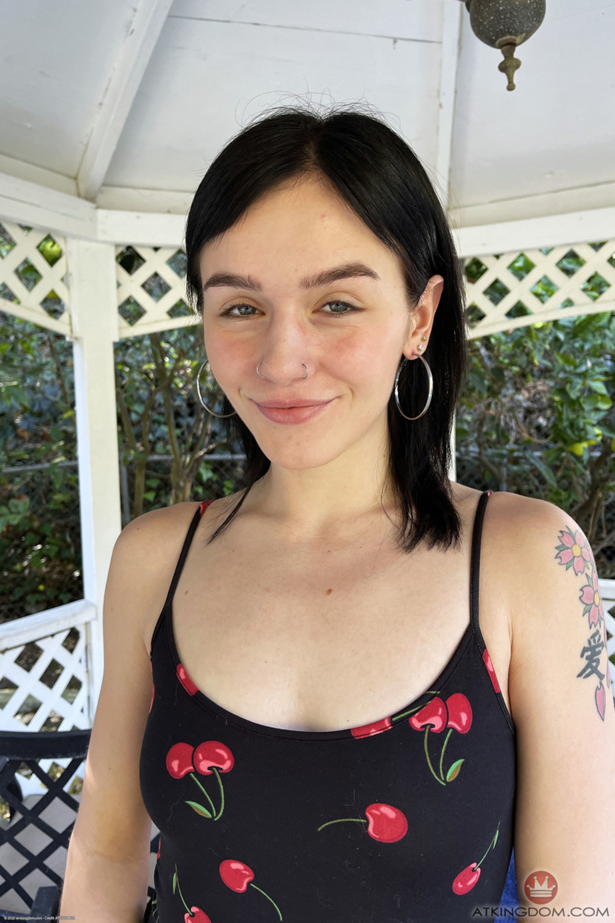 Rosalyn Sphinx - Hairy Pussy Pics - picture 00