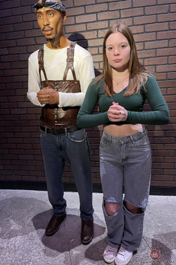 Adrianna Jade Wax Museum Date BTS - pics 16