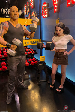 Selina Imai in Wax Museum Part 1 - pics 16