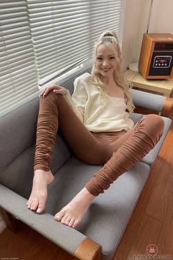Cecelia Taylor - Posing & Date BTS - pics 12