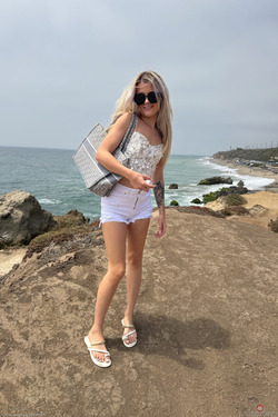 Date & Spreads - Nicole Nichols BTS - pics 16
