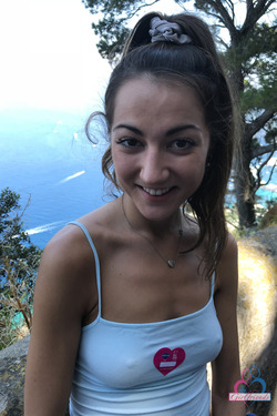 Sexy Amateur Girlfriend Lily Adams - pics 14