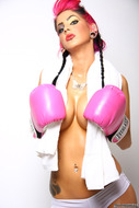 Diahann Topless Boxing Amazon - pics 10