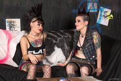 Rizzo Ford Amelia Dire Two Punks - pics 00