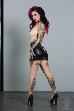 Tattooed Pornstar - Joanna Angel - pics 07