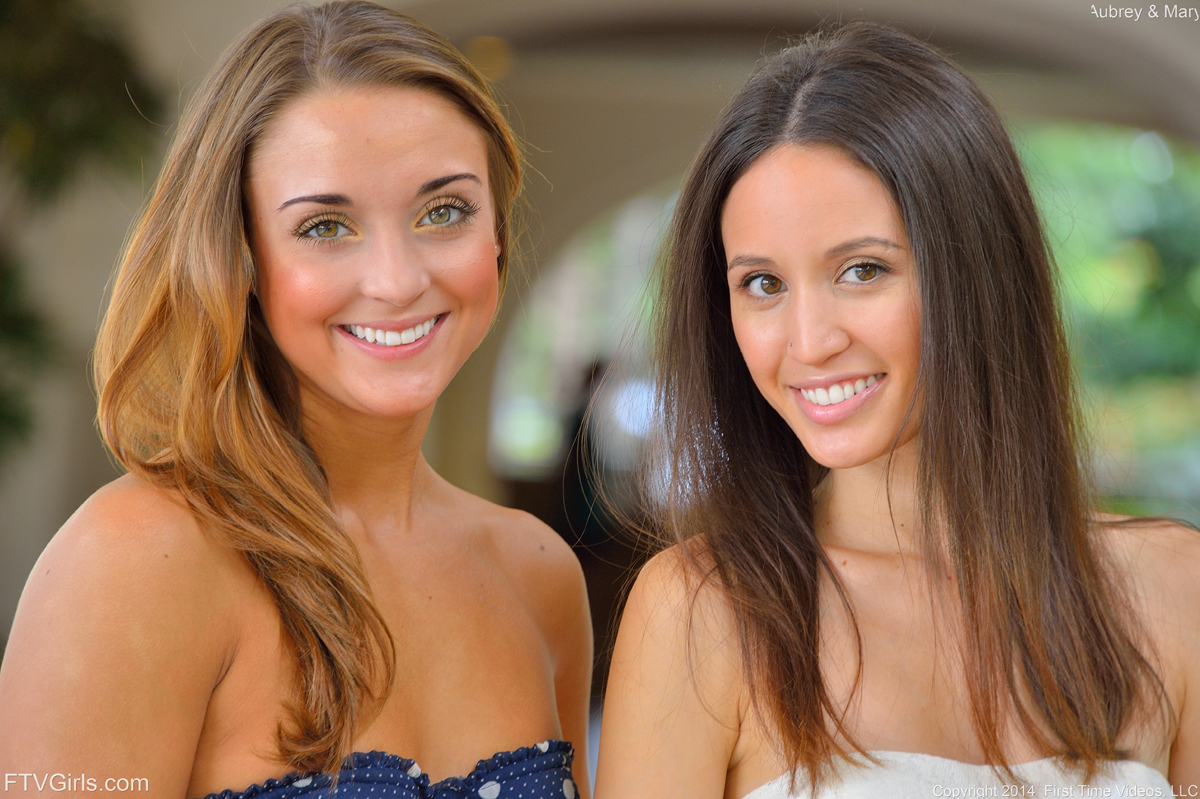 Mary, Aubrey Hawaii Models at Play - picture 01