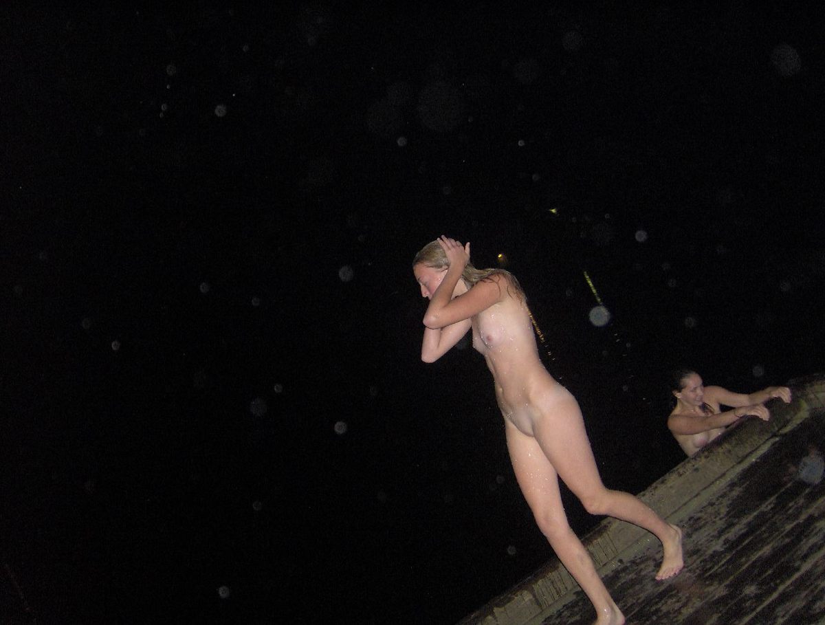 Drunk Amateur Babes Love Night Beach - picture 14