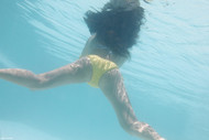 Young Couple Underwater Sex - pics 04