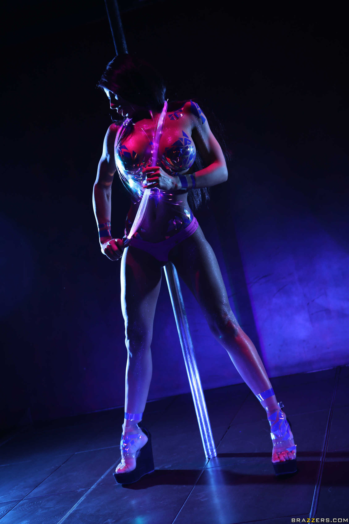 Madison Ivy in Pixel Whip Strip - picture 00