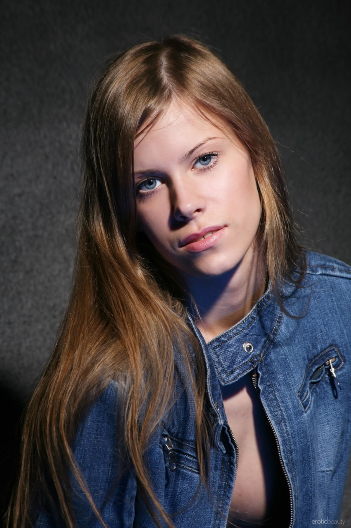 Slender Girl Renata A - Denim Fetish - picture 07