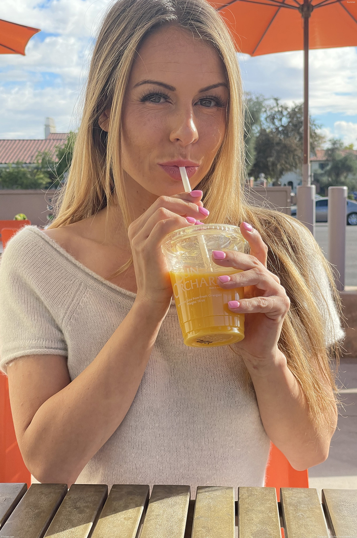 Horny MILF Summer Dildoing Pussy - picture 15