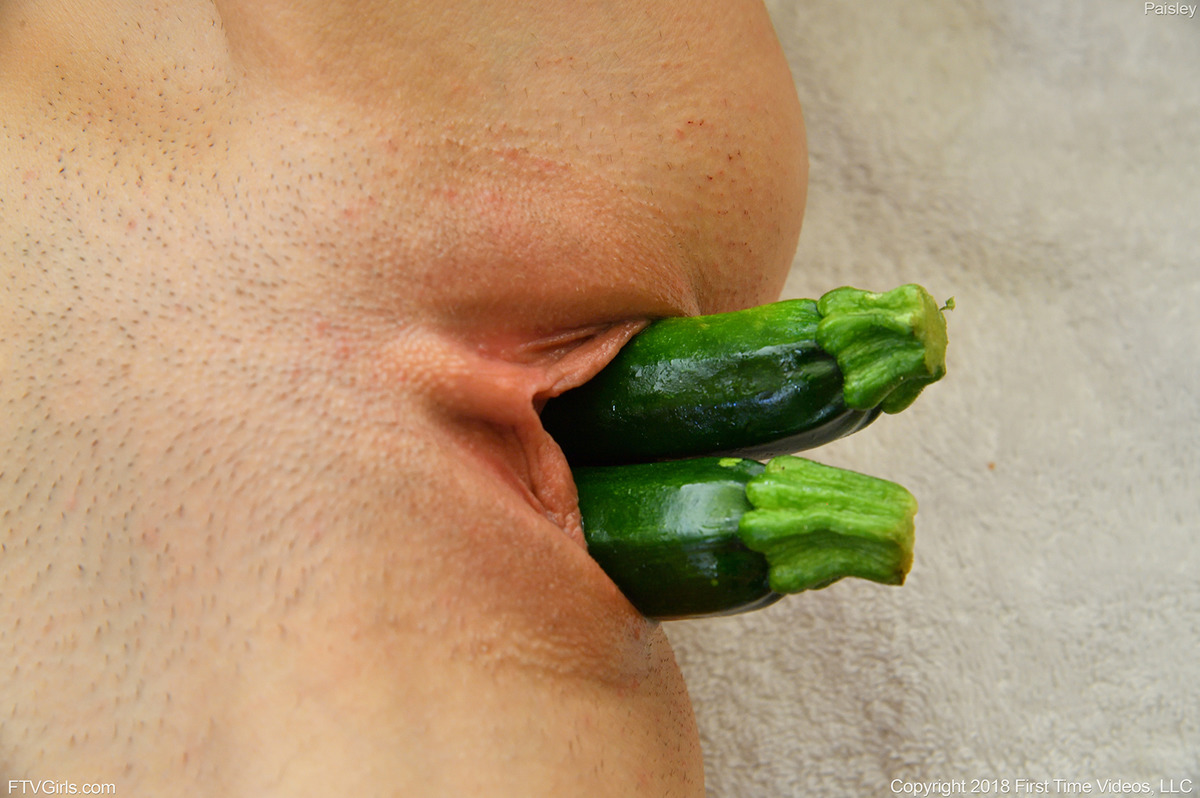 Lusty Amateur Paisley - Cucumbers - picture 09