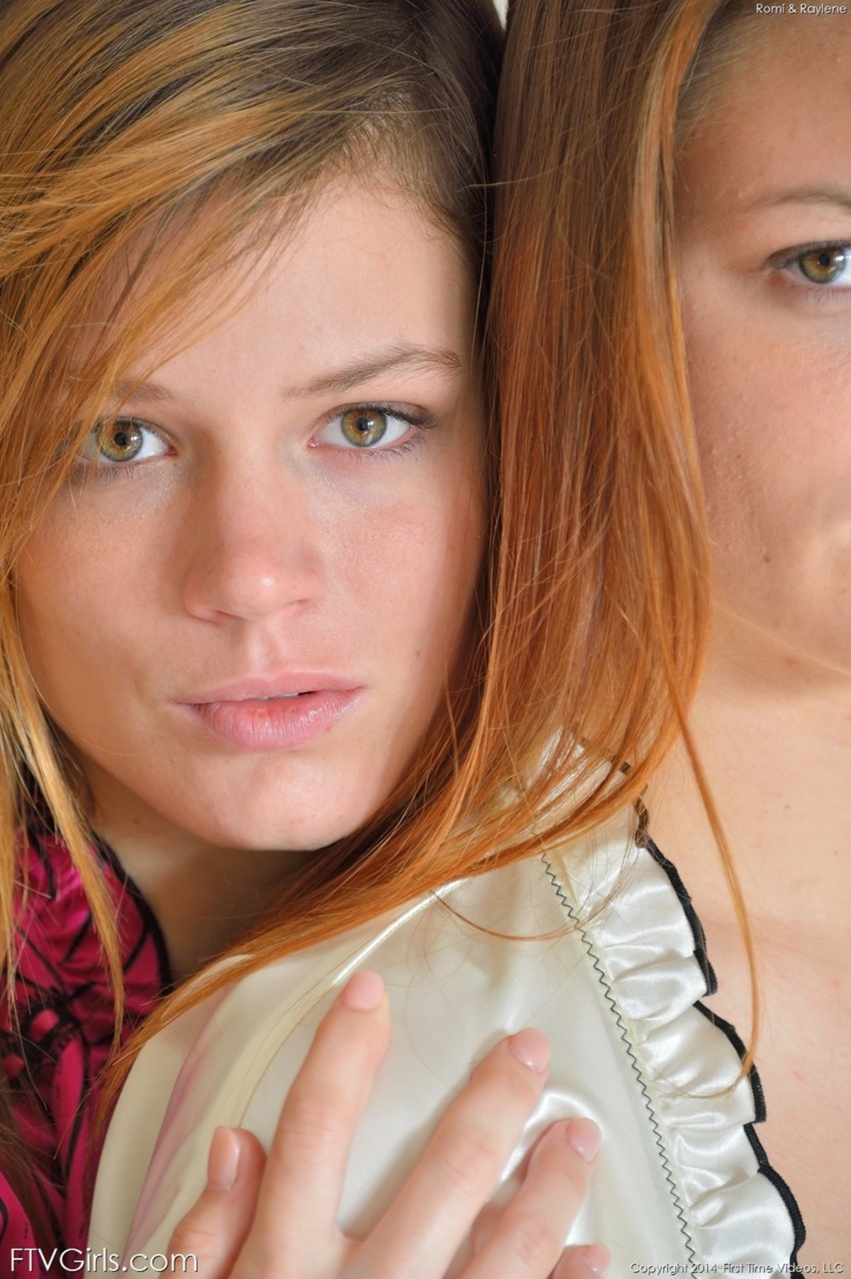 Romi & Raylene - Lesbians in Public - picture 11