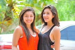 Jeans Babes Kristina Bell & Sophie - pics 01