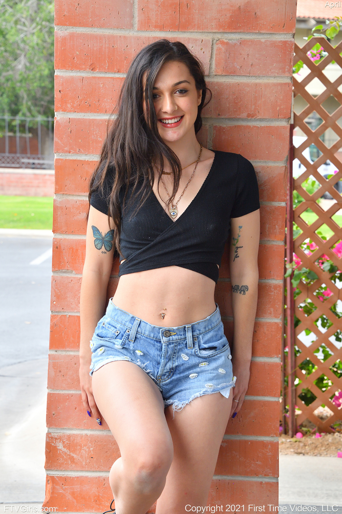 Sweet April - Stretching her Out - picture 02