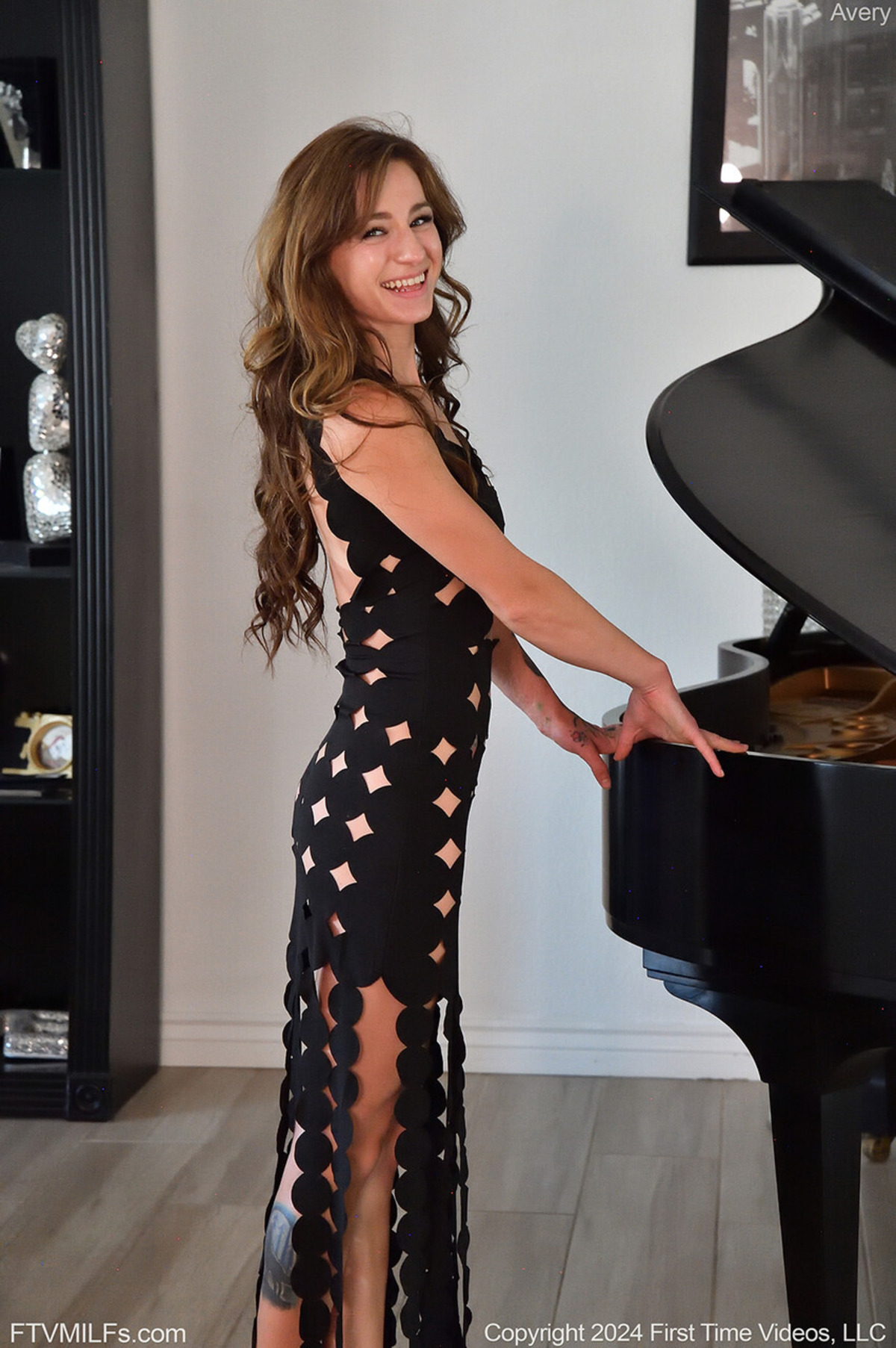 Sexy MILF Avery - Tricky Black Dress - picture 04