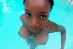Big Boobed Ebony Kiky: Pool Party - pics 03