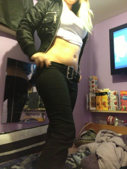 Amateur Babe Sucking a Good Dick - pics 05