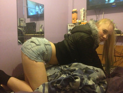 Amateur Babe Sucking a Good Dick - pics 10