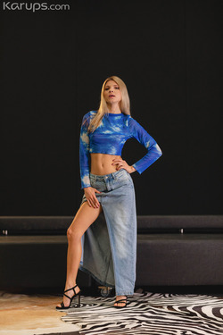 Gina Gerson in Maxi Denim Skirt - pics 01