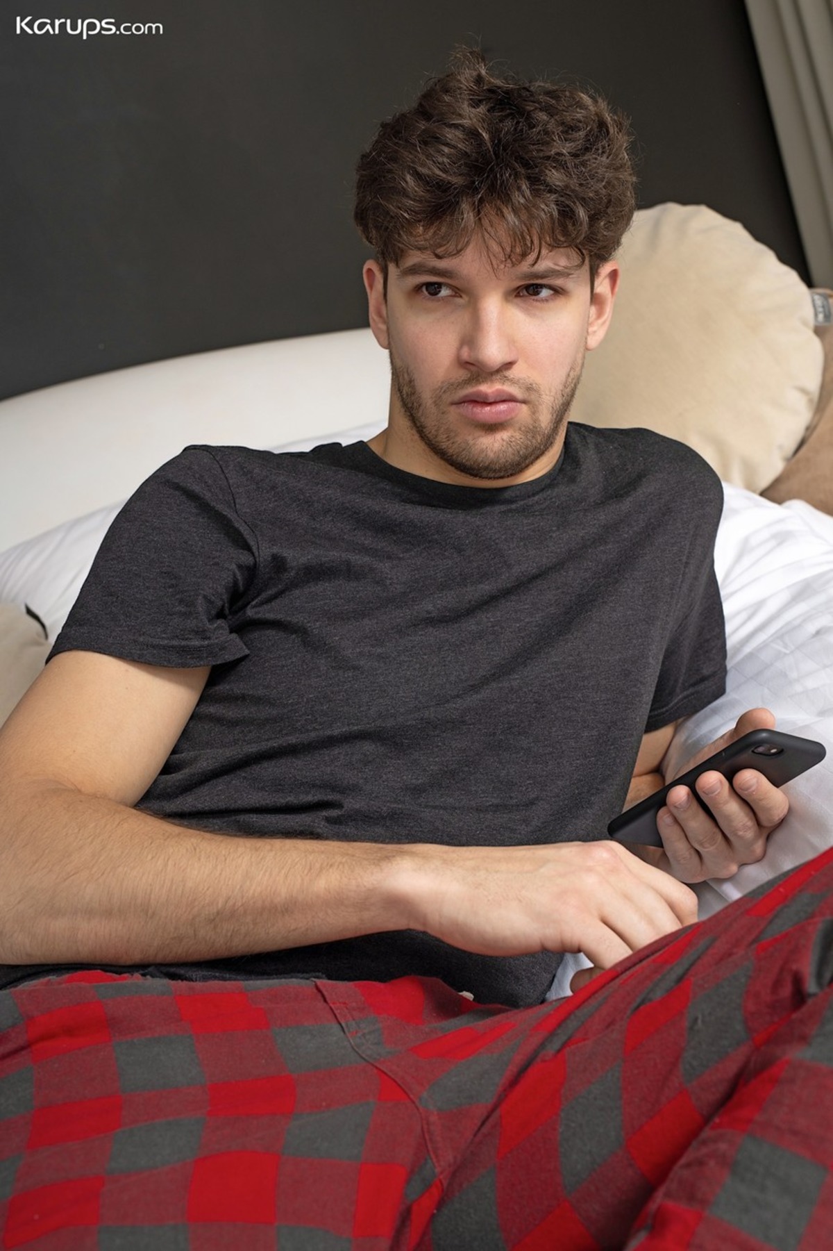 Sexy Redhead Mina - Good Moaning - picture 01