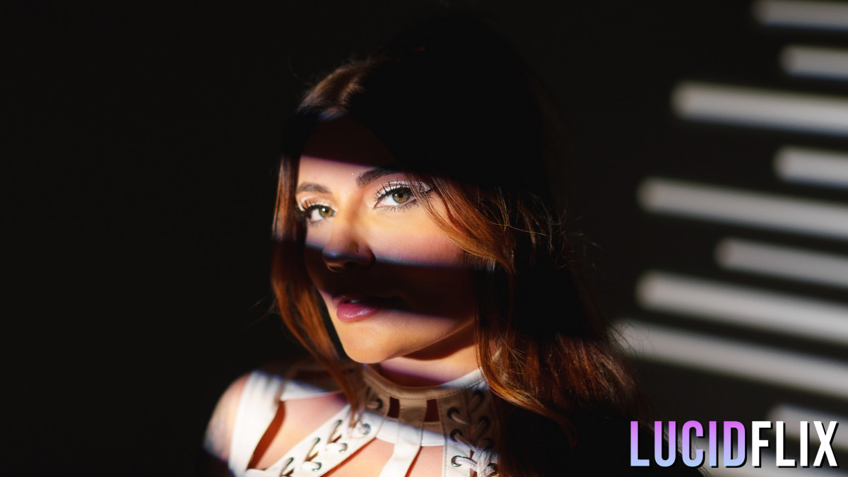 Luminati - Adria Rae in Aperture - picture 04