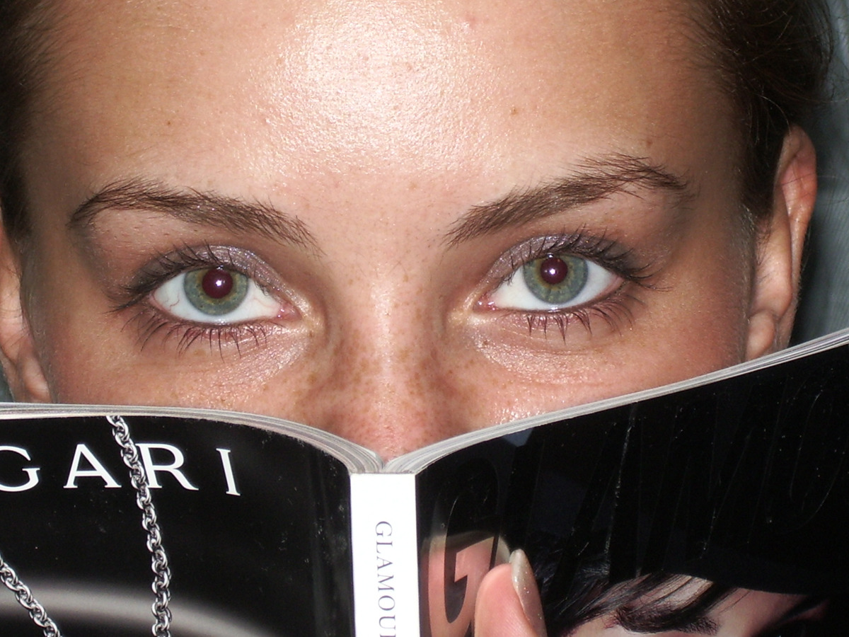 Sexy Amateur Babe Sucking a Banana - picture 14