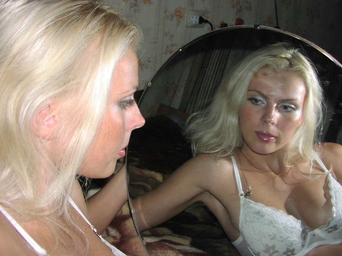 Amateur Platinum Blonde Russian - picture 15