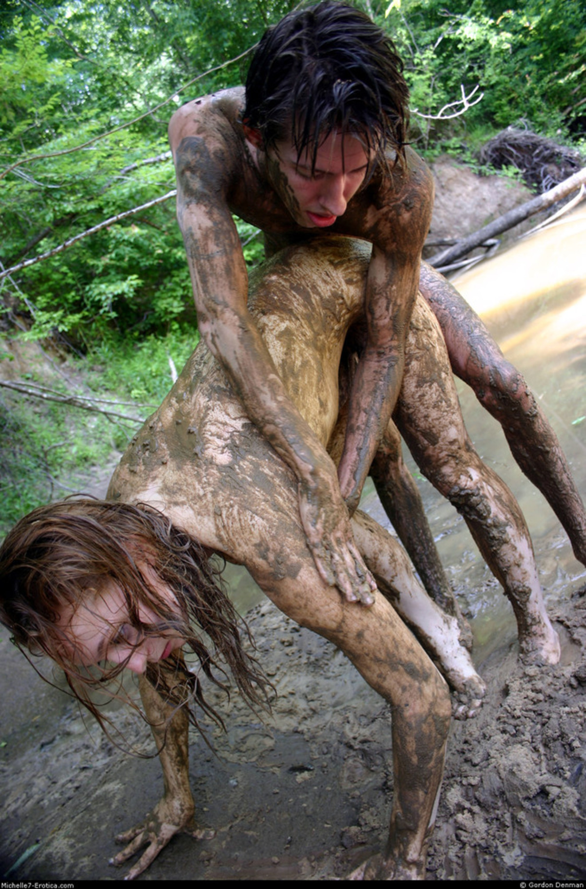 Amateur Couple Playing in the Mud - picture 05
