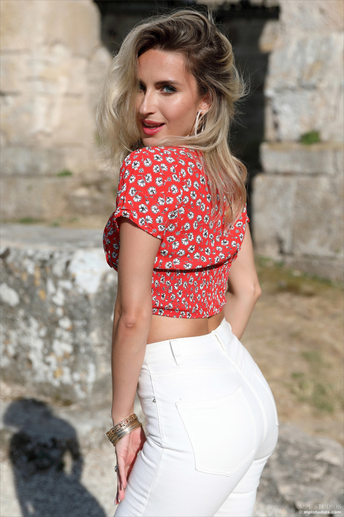 Cara Mell in Postcard from Pula - picture 05