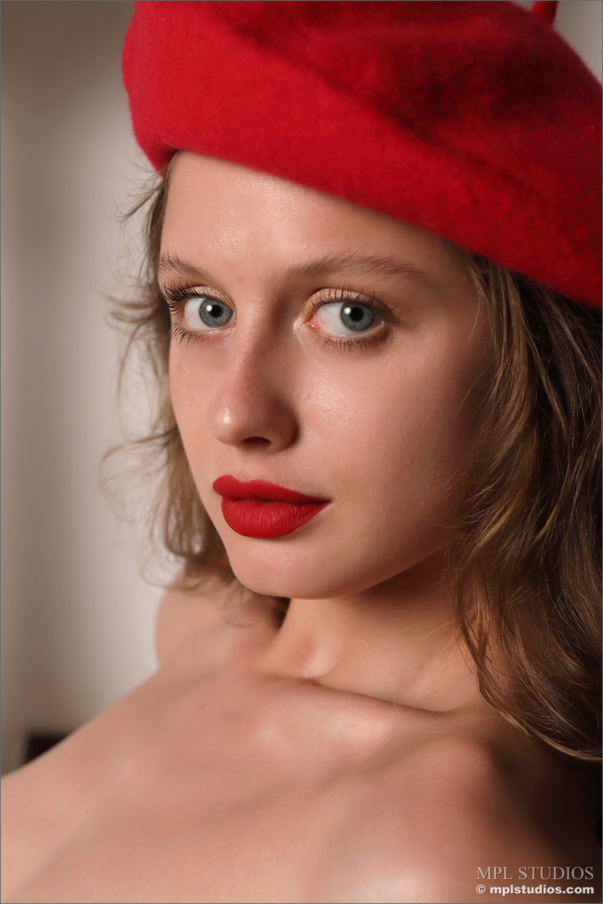 Sexy Clarice in Une Femme Libre - picture 05