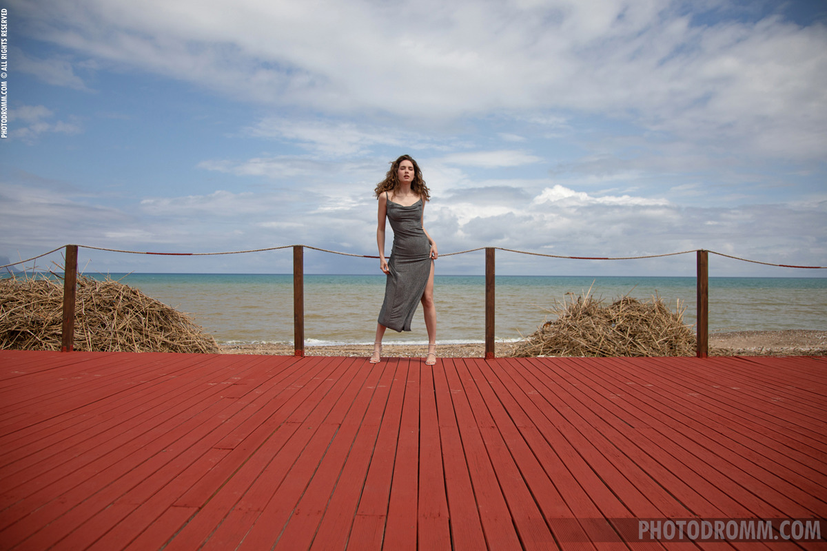 Delicious Hope: Over the Gangway - picture 00