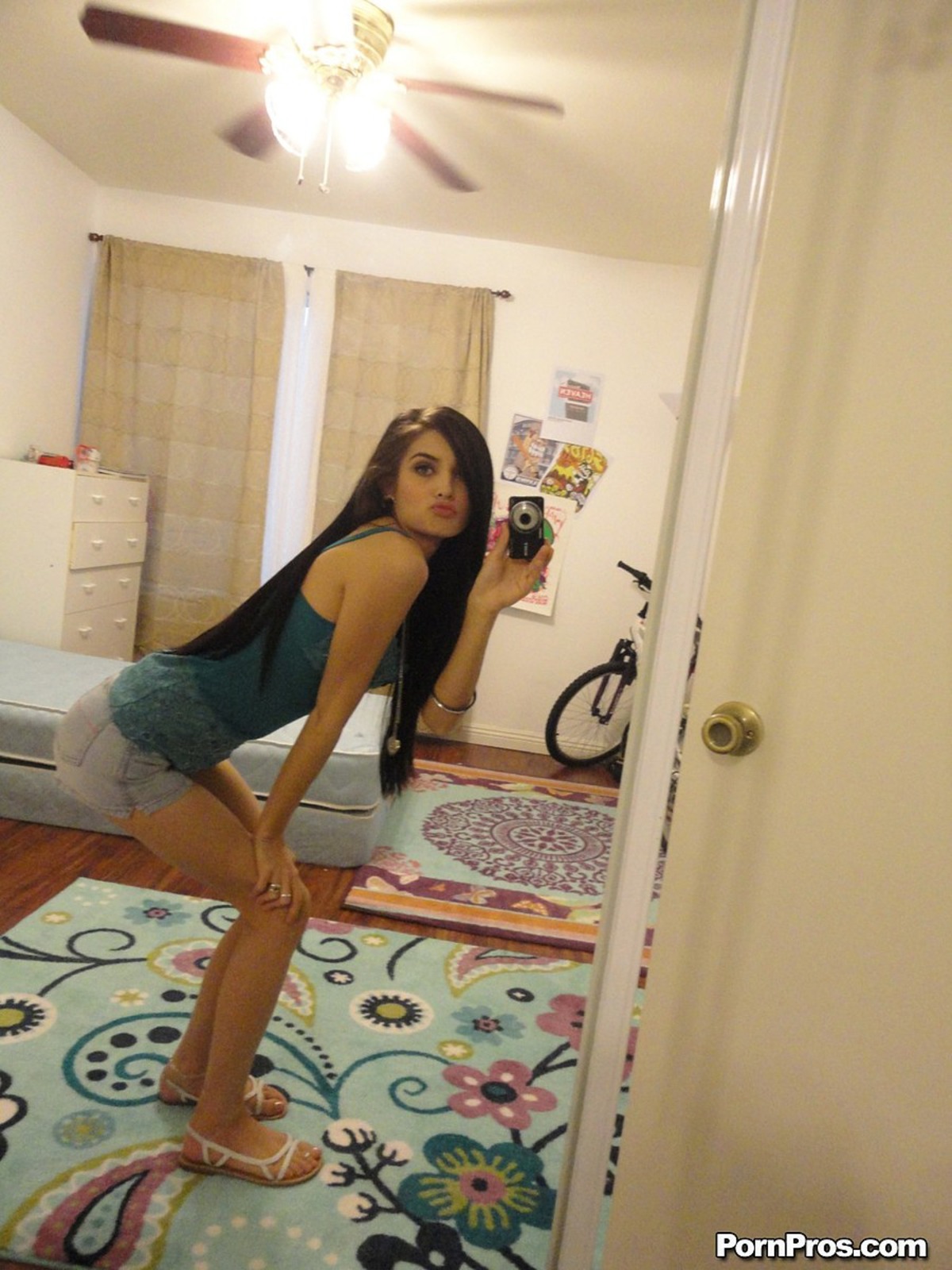 Green Eyed Amateur Teen POV Fuck - picture 00