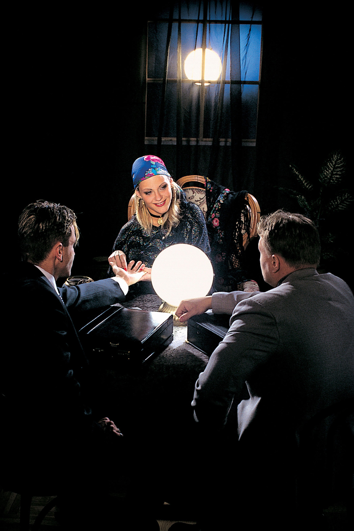 Sexy Blonde Vivienne: Fortune Teller - picture 00