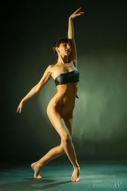 Leah X - Dancing in the Shadows - pics 06