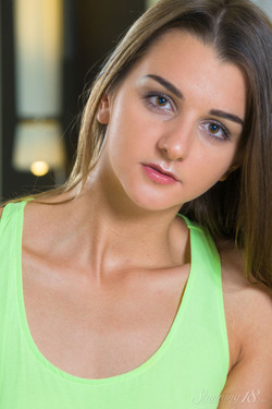 Cute Teen Aster - Green Sexuality - pics 01