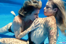 Lory Lace, Cory Chase go Underwater - pics 13