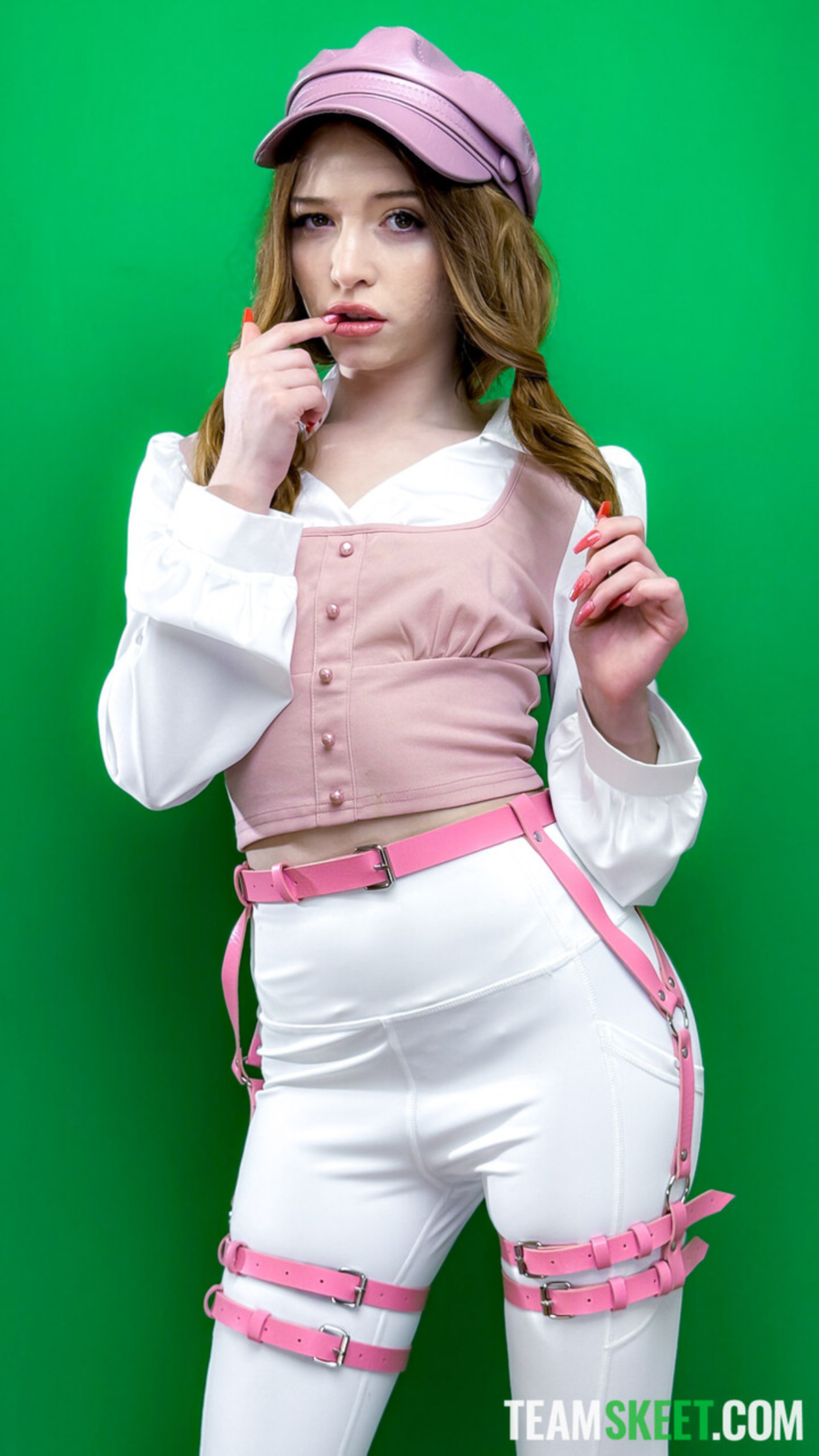 Sexy Myra Moans in Cosplay Porn - picture 00