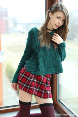 Mila Azul - Mini Skirt and Sweater - pics 03