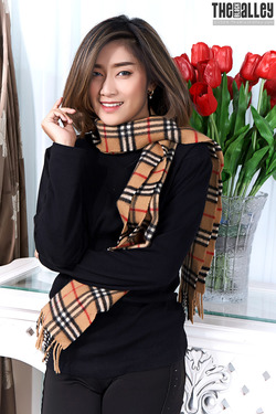 Gorgeous Asian Apple - The New Scarf - pics 00