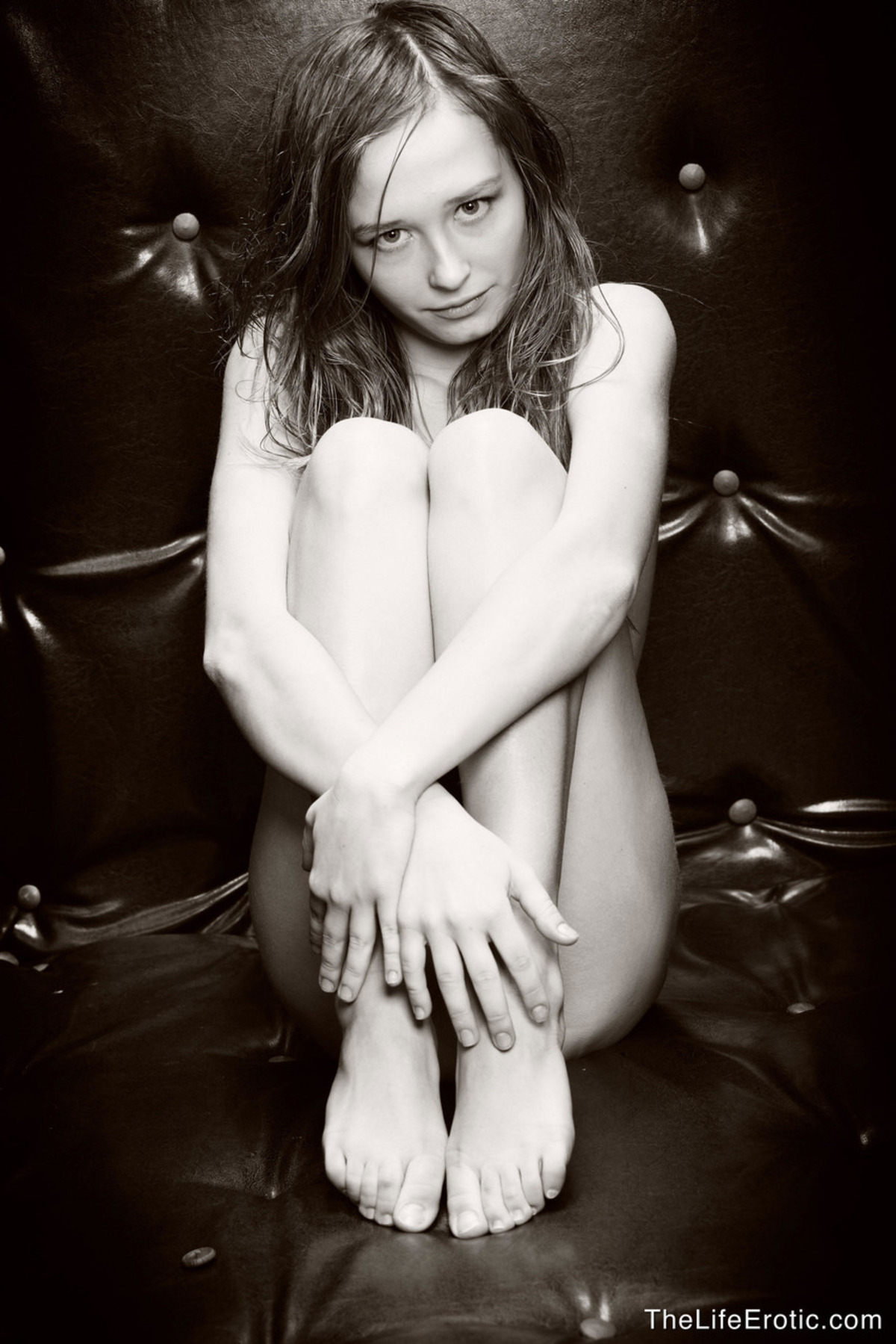 Sensual Babe Abigail - Leather Pit - picture 11