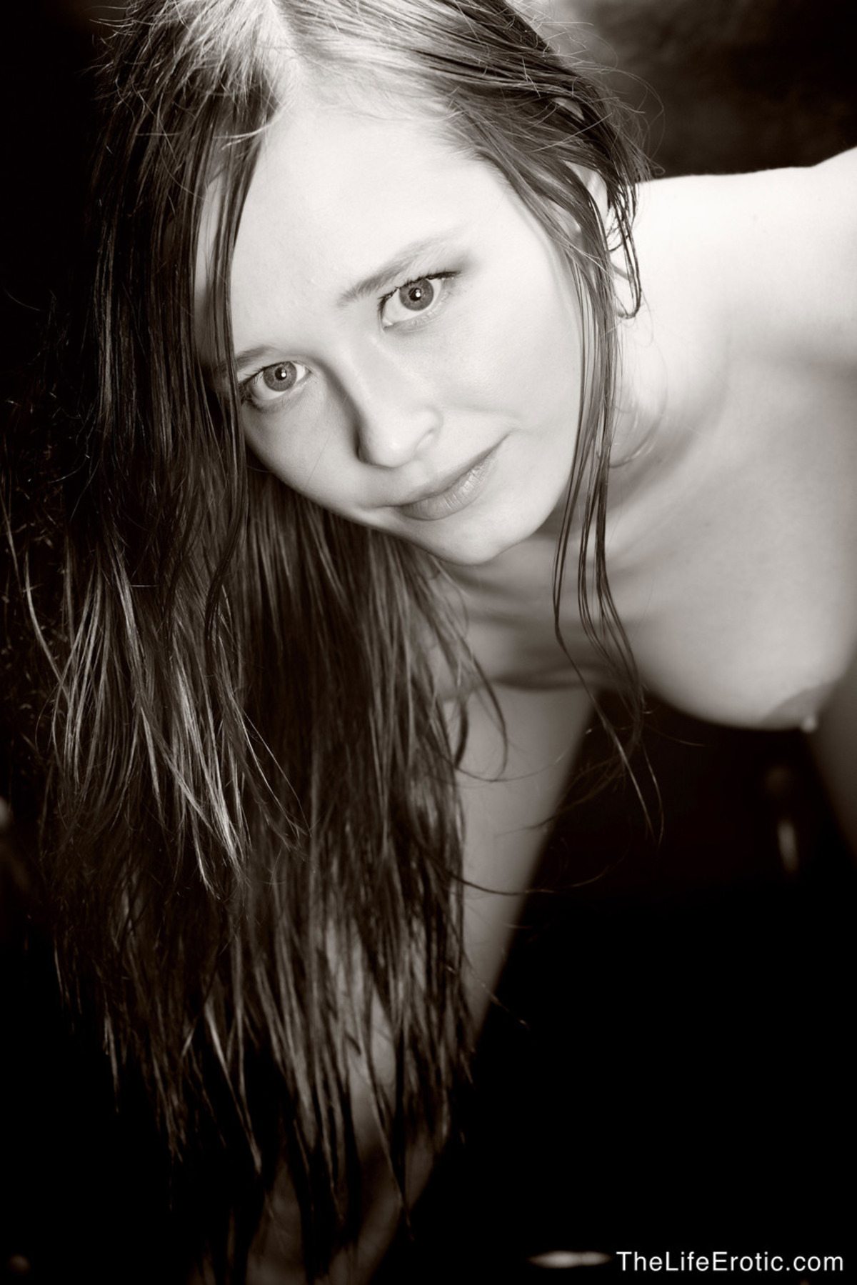 Sensual Babe Abigail - Leather Pit - picture 13