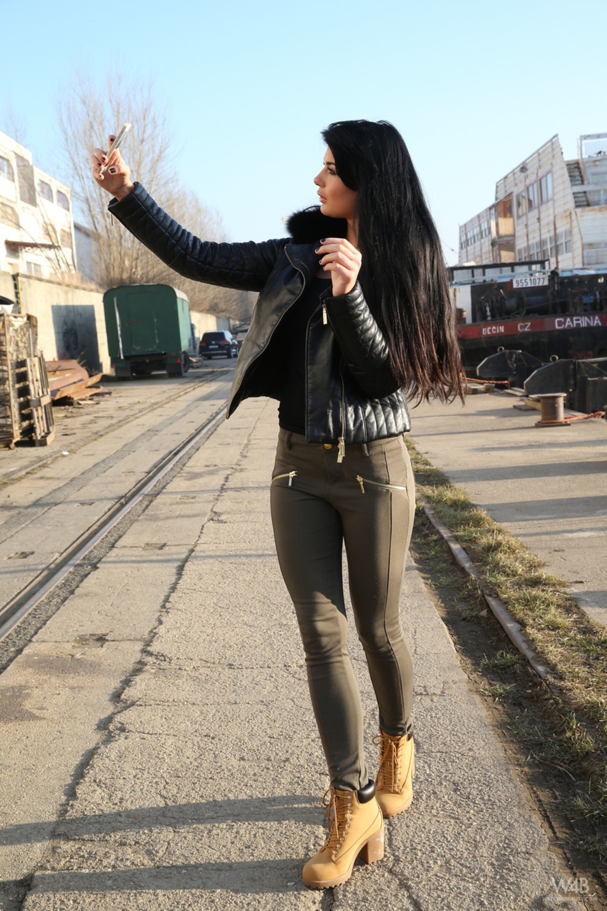 Kinky Beauty Lucy Li - Perfect Body - picture 02